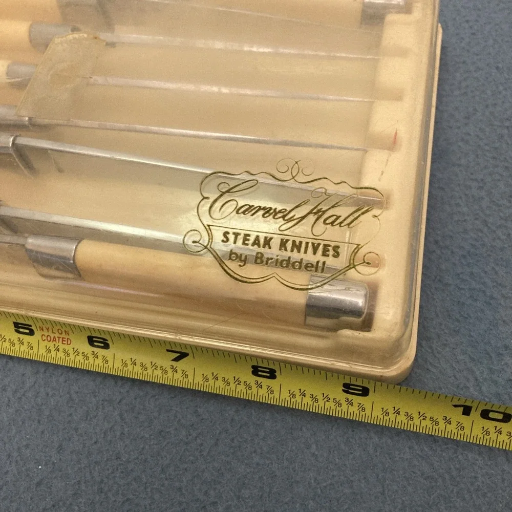 Vintage Chas. D. Briddell Carvel Hall Steak Knives in Original Case - Set of 8
